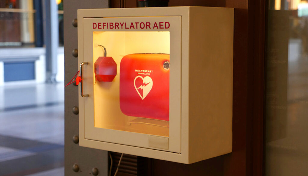 AED, defibrillator 